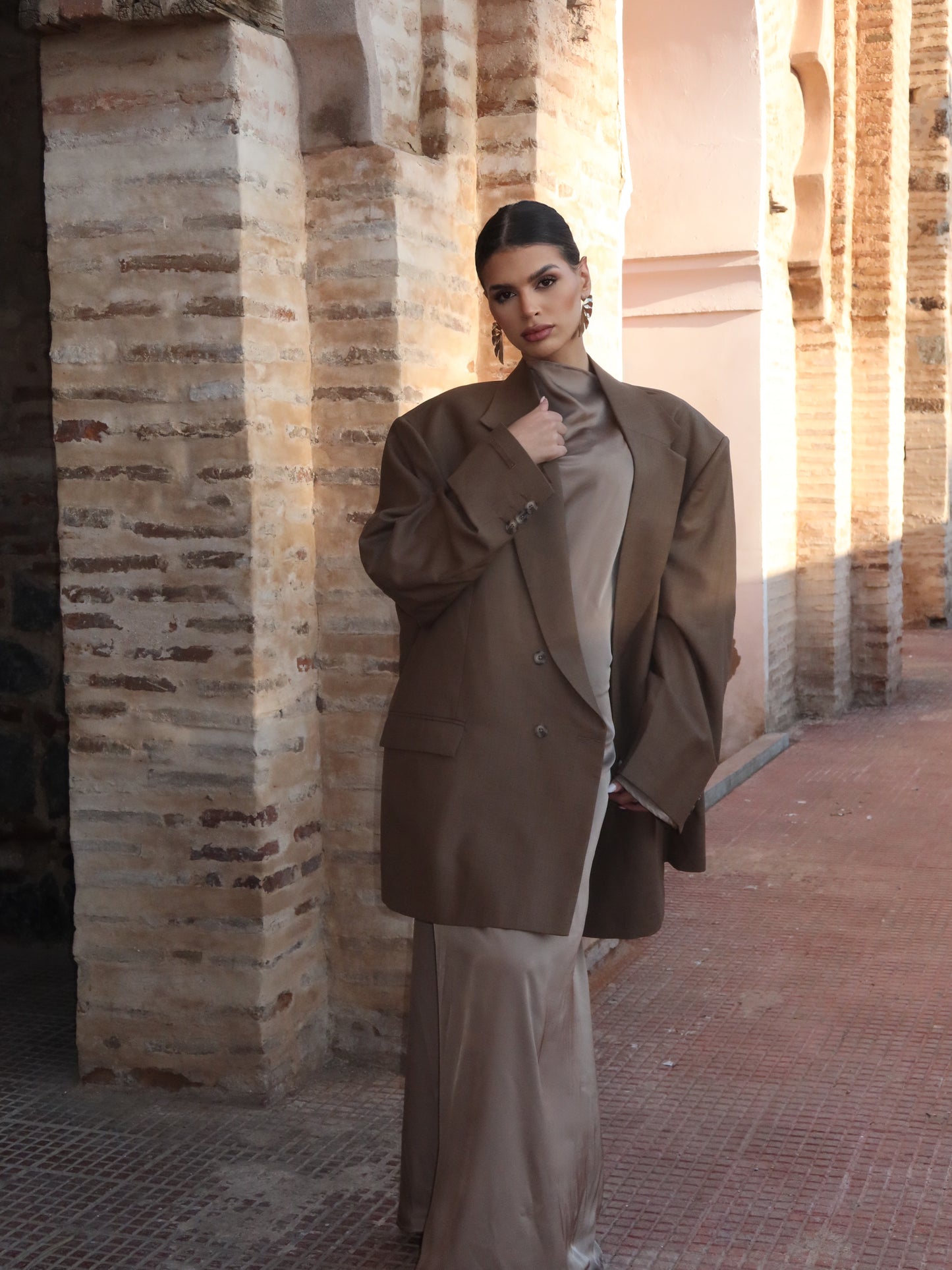 Robe en soie beige Faïrouz